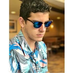 Meet your Posher, Emilio